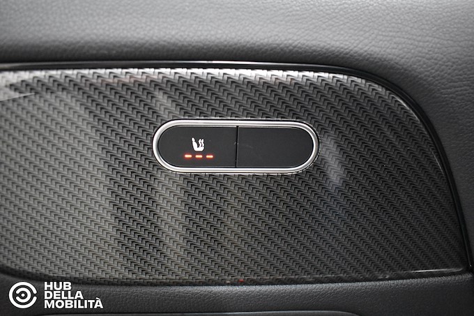 MERCEDES-BENZ GLA 200 d Automatic Premium